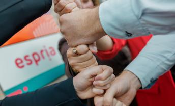 jaarplan afbeelding vuist op vuist gezonde bedrijfsvoering